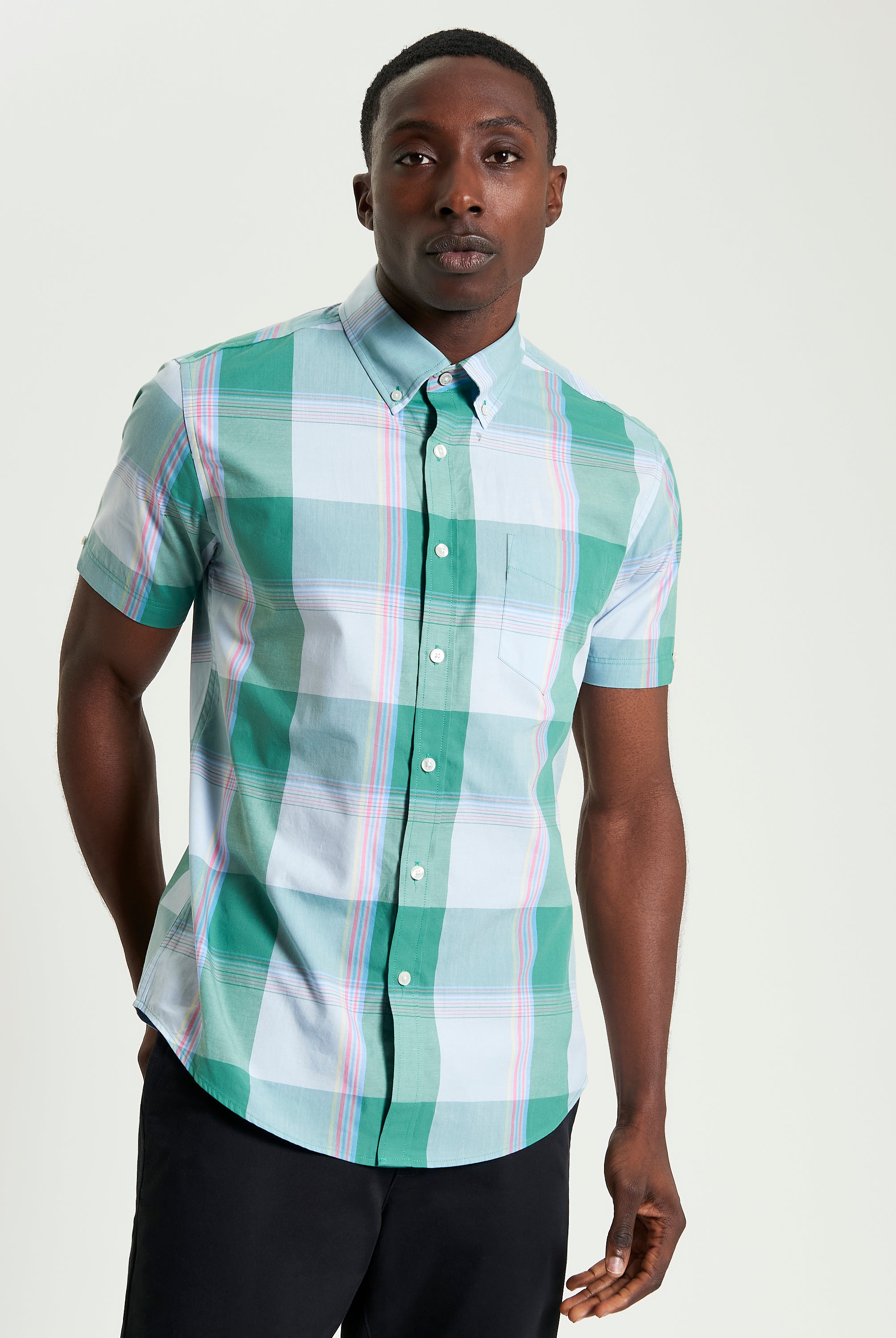 Multicolour Overcheck – short-sleeve shirt with bold overcheck print and striped pattern, perfect for casual wear.