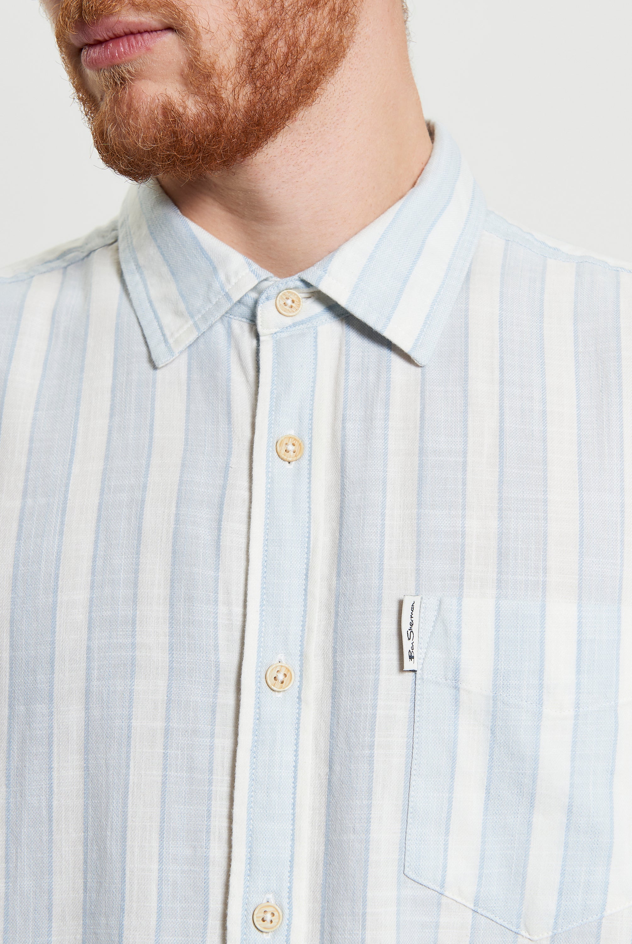 Framed Candy Stripe – Short sleeve shirt with casual point collar and chest pocket detail.