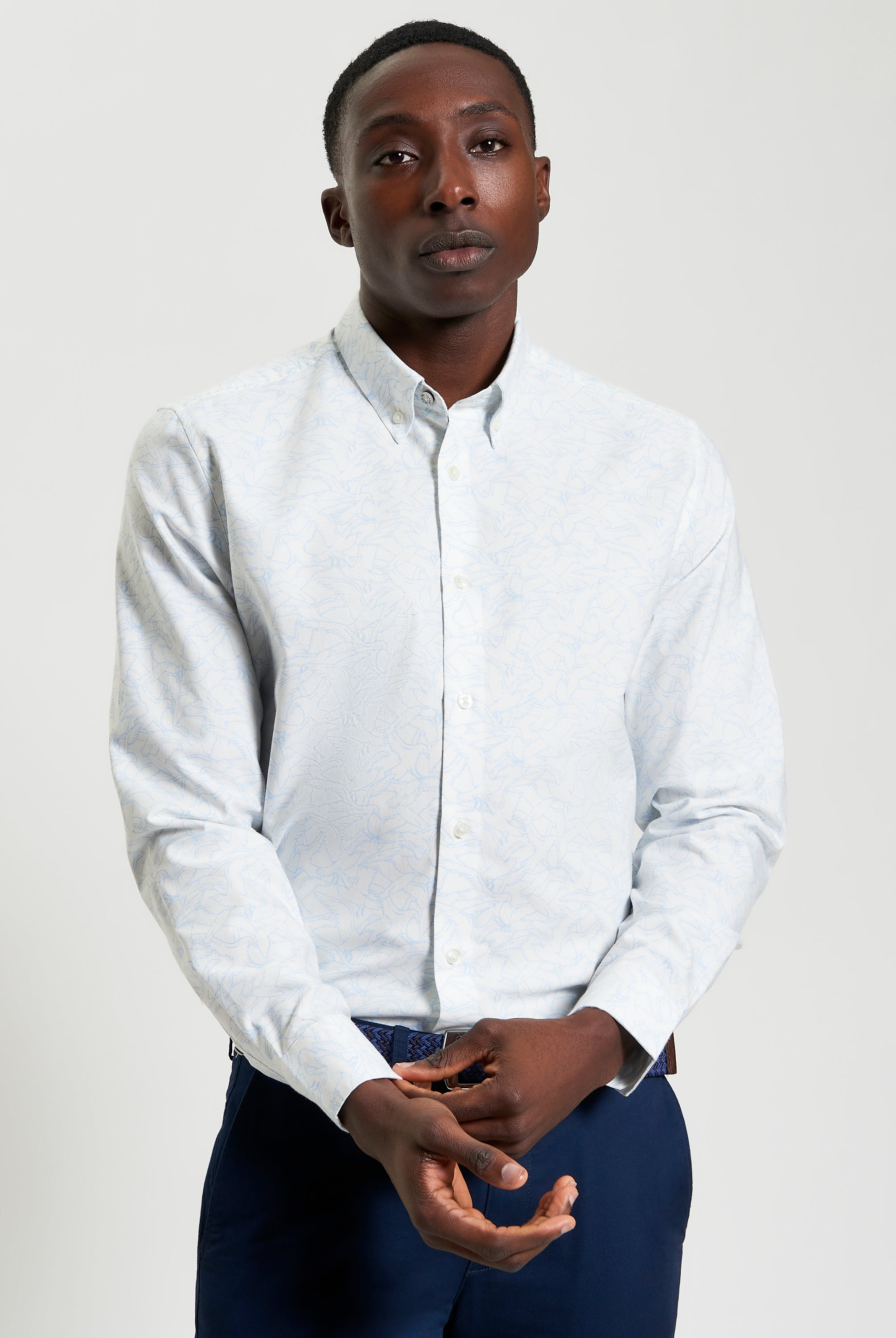 Seagull Print – a stylish summer shirt for men featuring a button-down collar and curved hem.