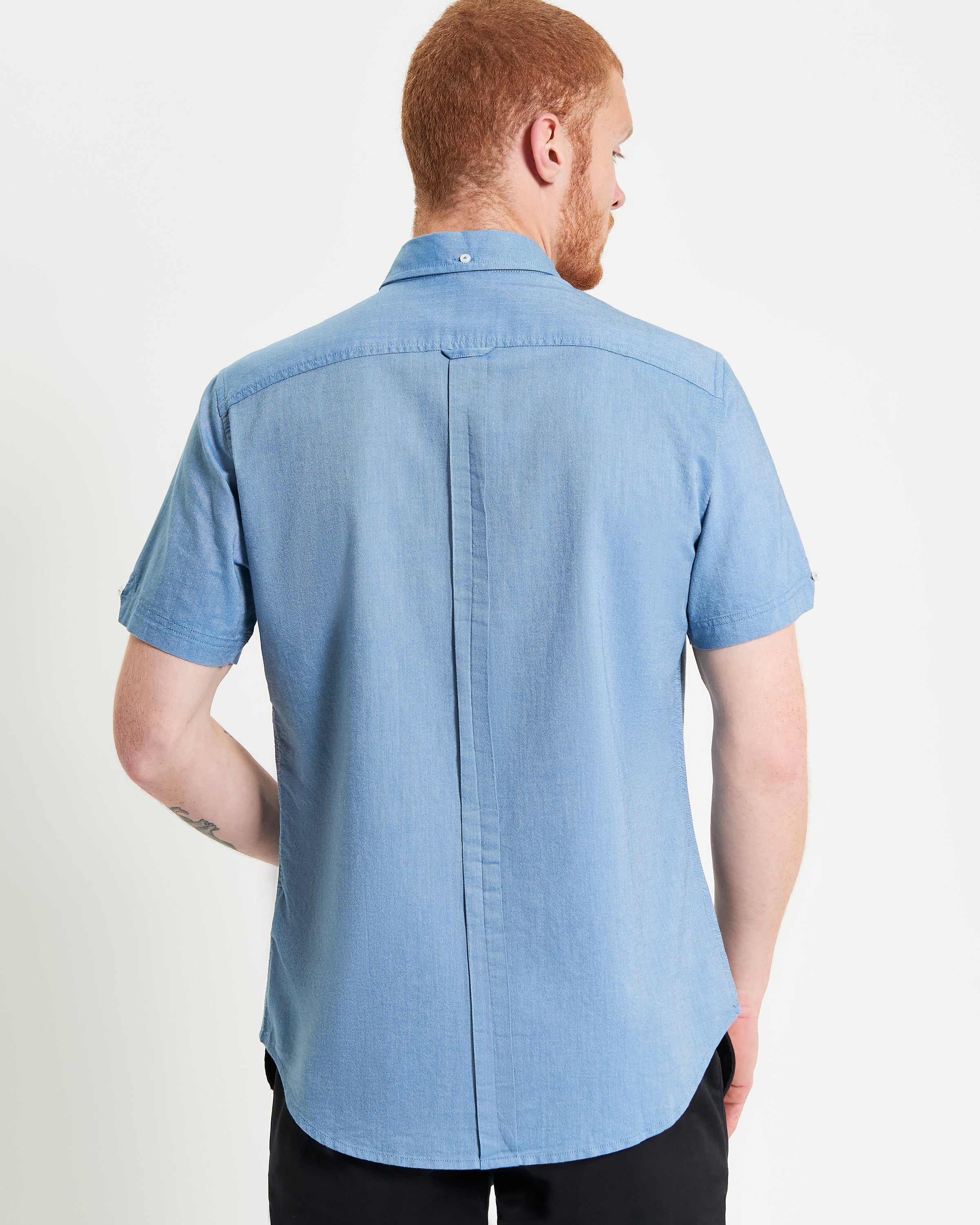 Signature Oxford Short Sleeve Shirt – Back view showcasing the minimalist design and organic cotton fabric.