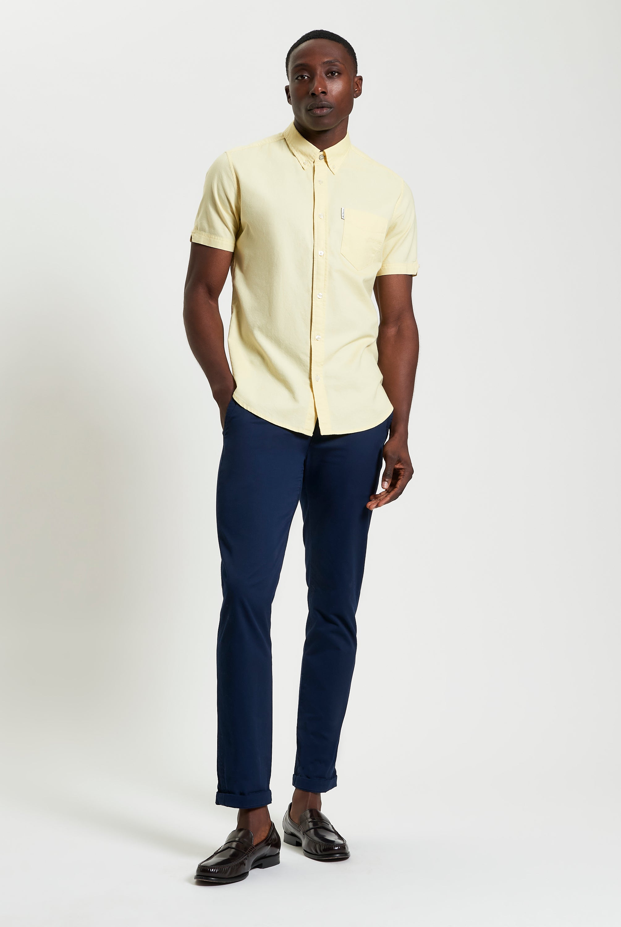Signature Oxford Short Sleeve Shirt – yellow – featuring a two-finger button-down collar and chest pocket.