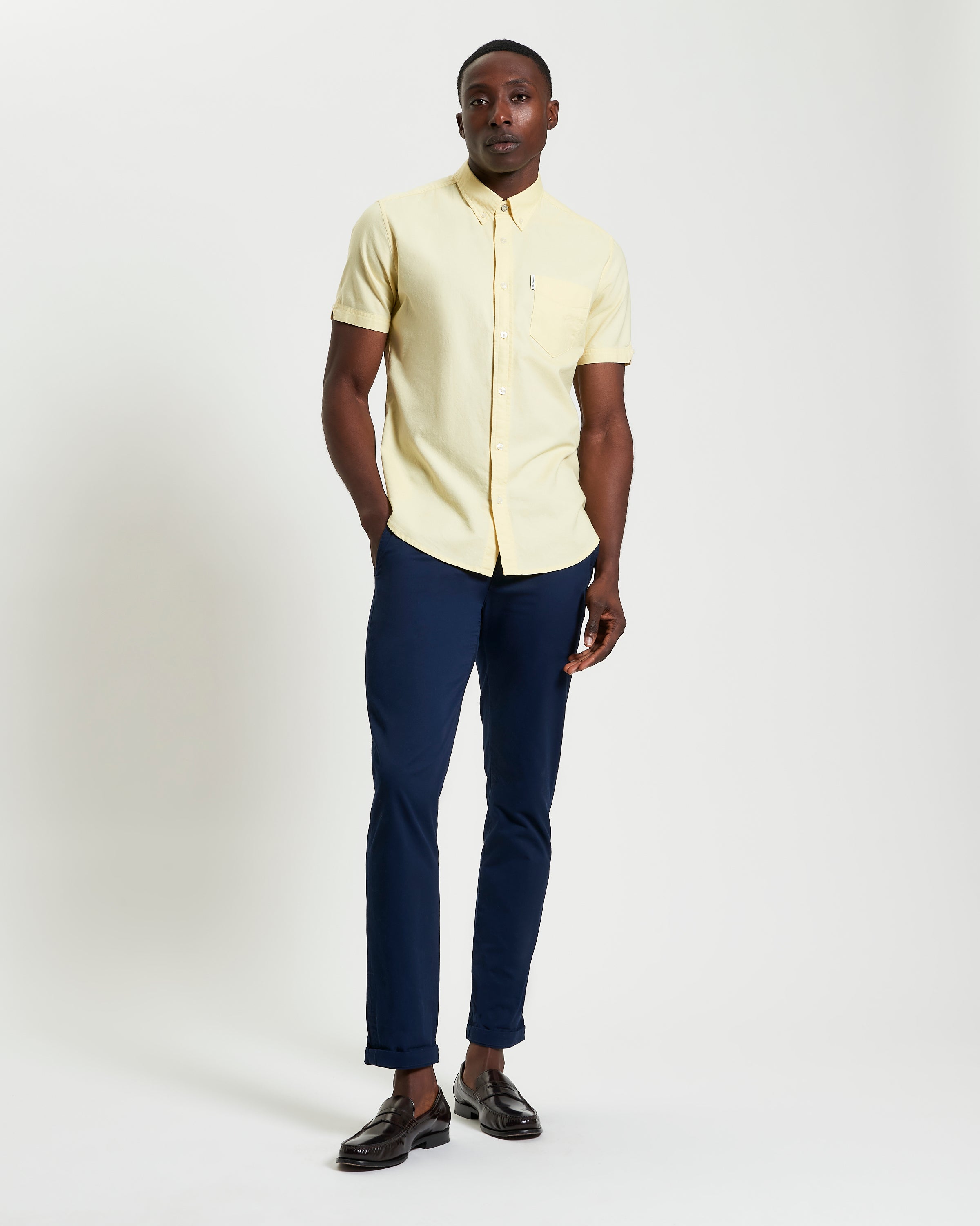 Signature Oxford Short Sleeve Shirt – yellow – featuring a two-finger button-down collar and chest pocket.