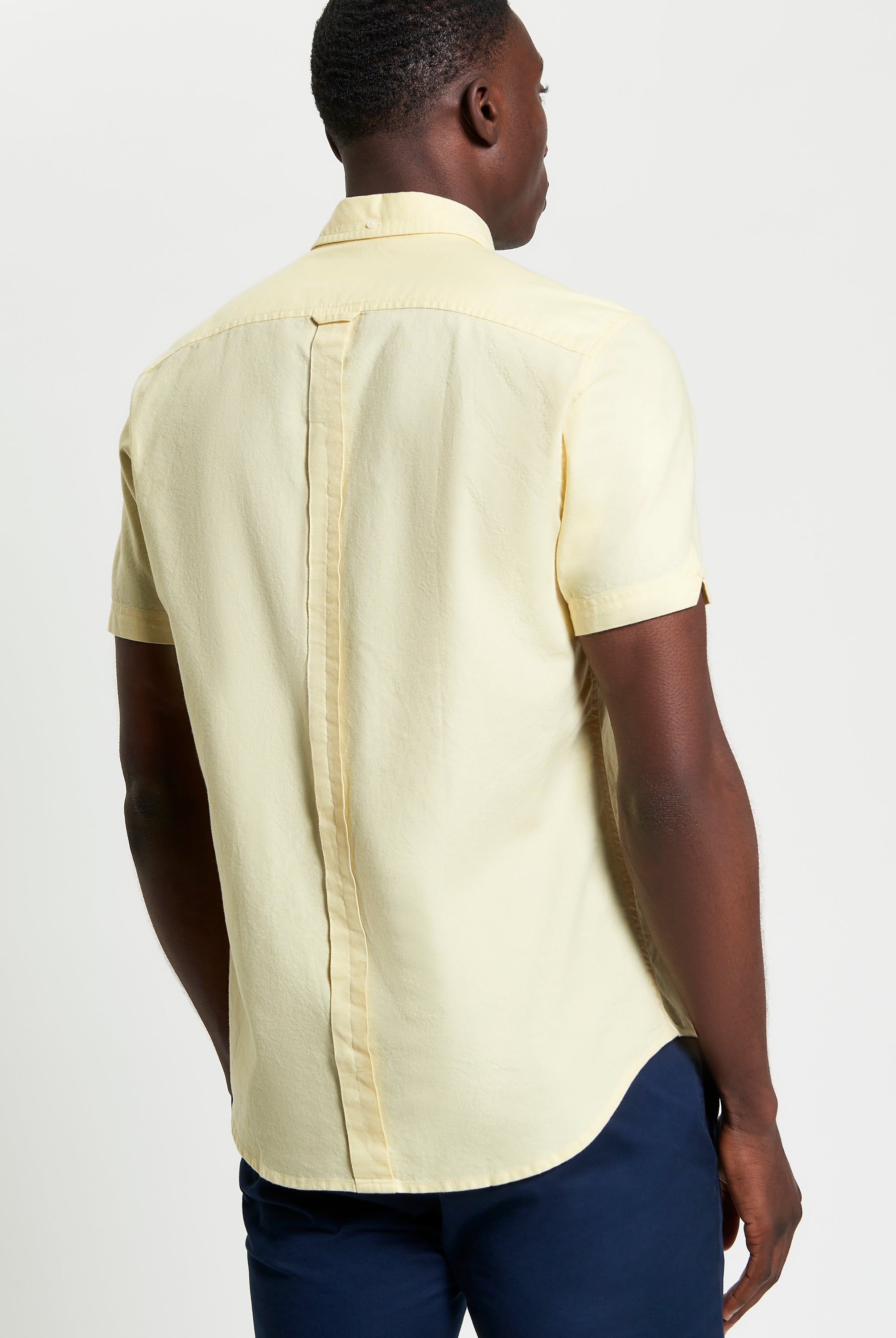Signature Oxford Short Sleeve Shirt – Yellow – Back view showing the clean fit and modern design.