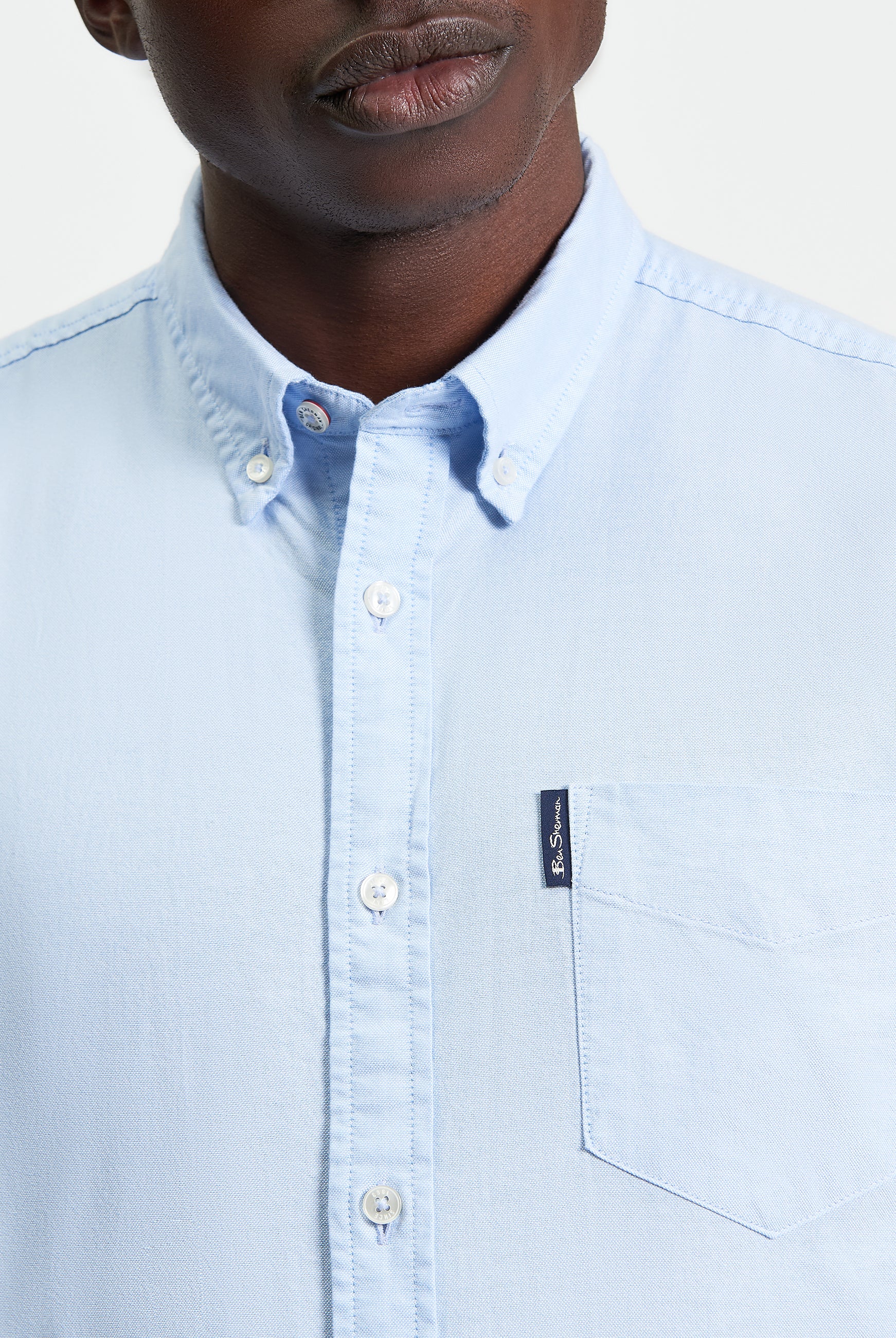 Signature Oxford Short Sleeve Shirt - Light Blue - Front View