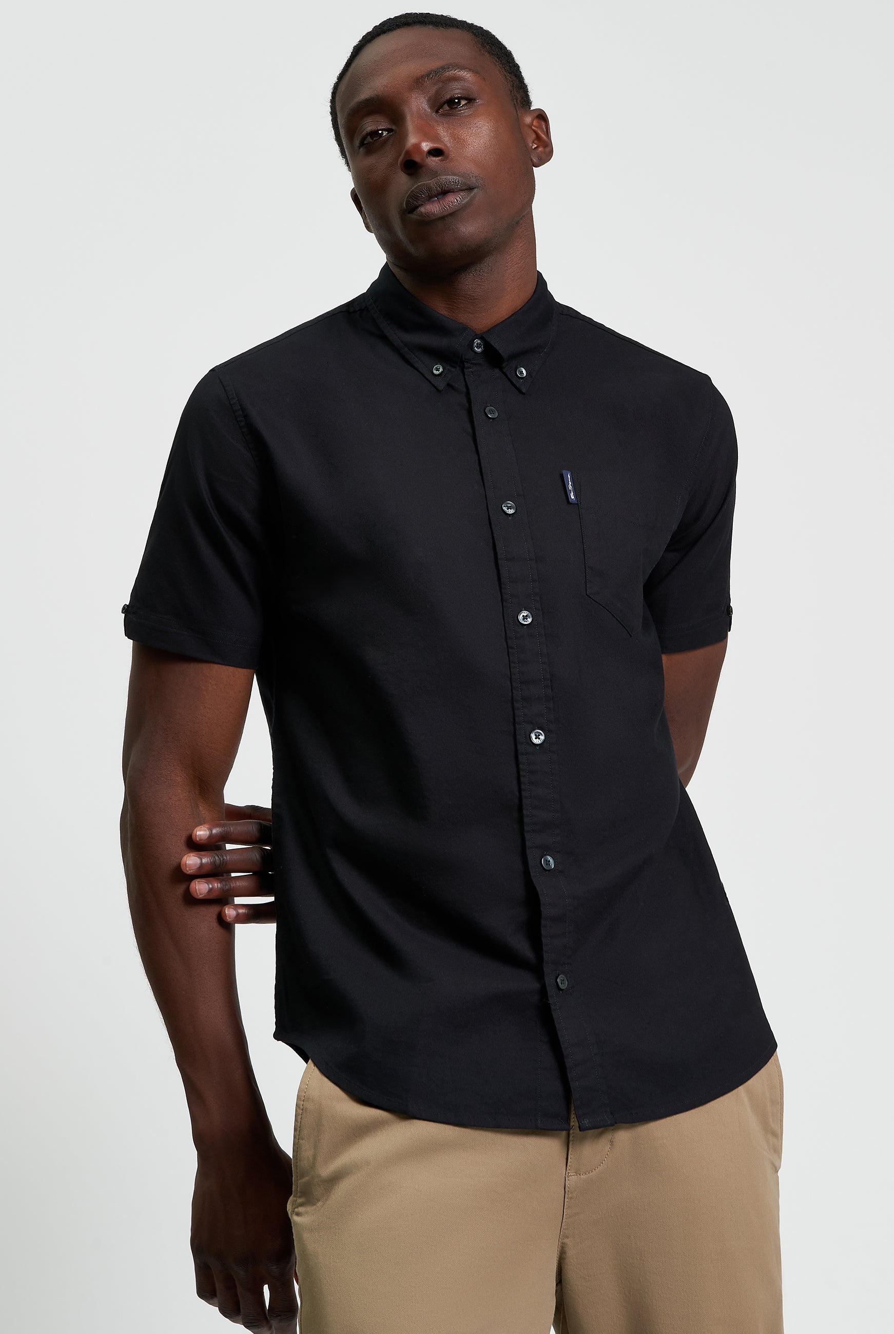 Signature Oxford Short Sleeve Shirt - Black- Front View