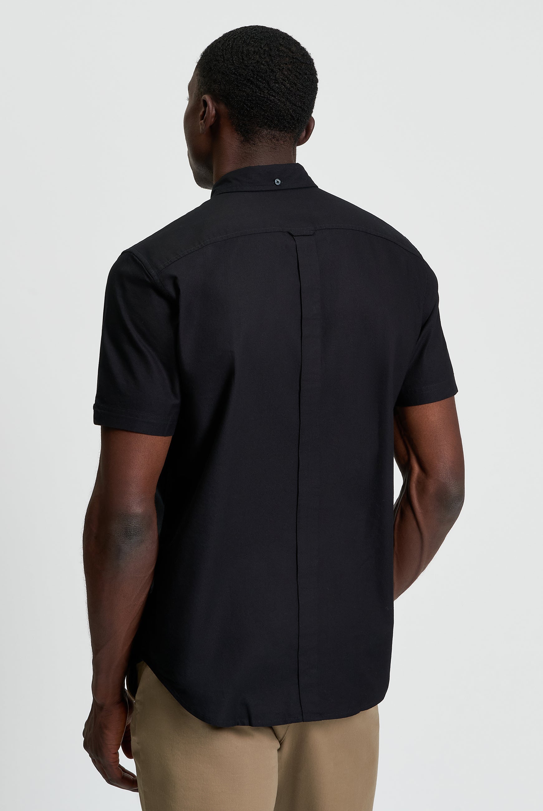 Signature Oxford Short Sleeve Shirt - Black - Back View