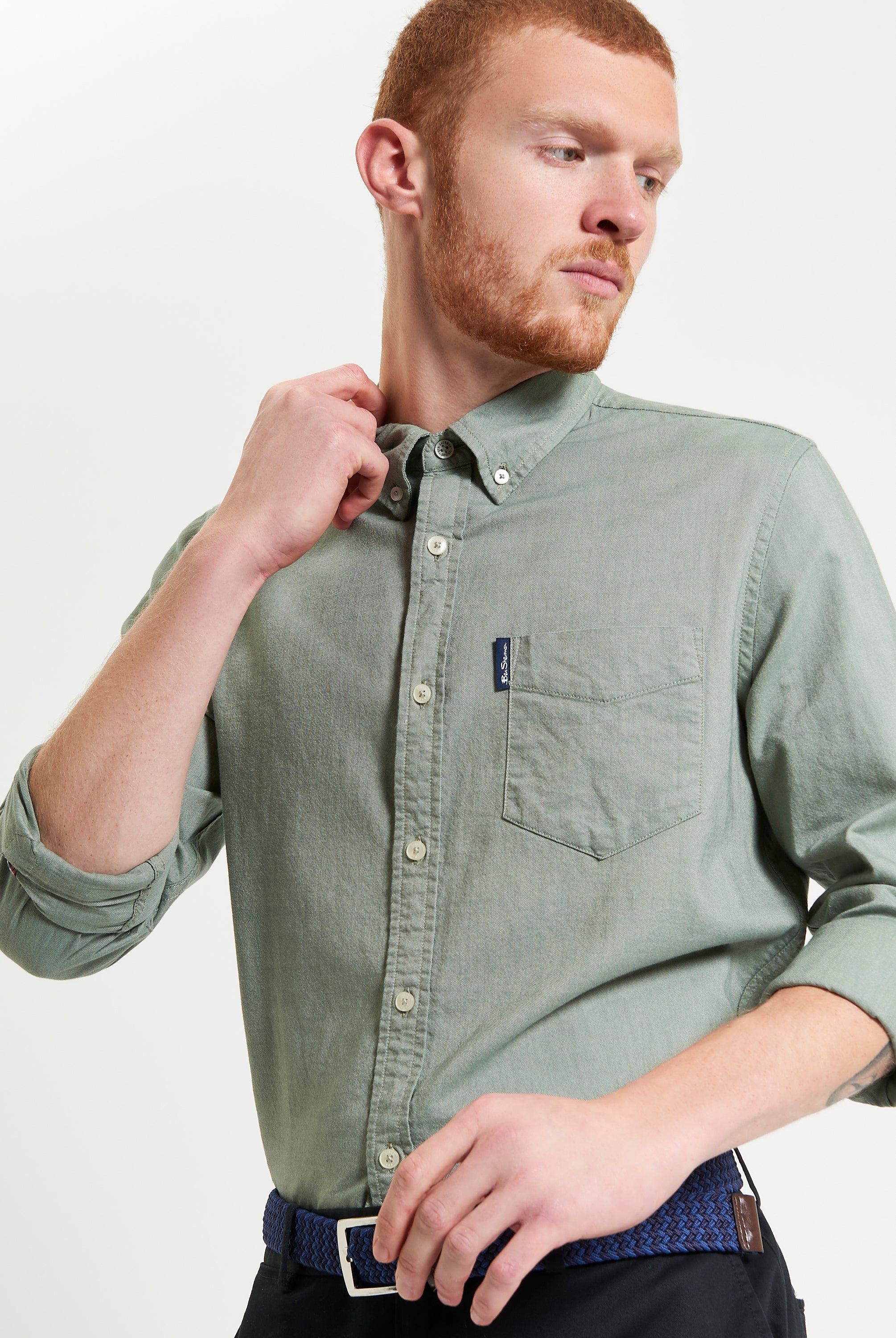 Signature Oxford Long Sleeve Shirt – green – features a button-down collar and chest pocket, ideal for casual or office wear.