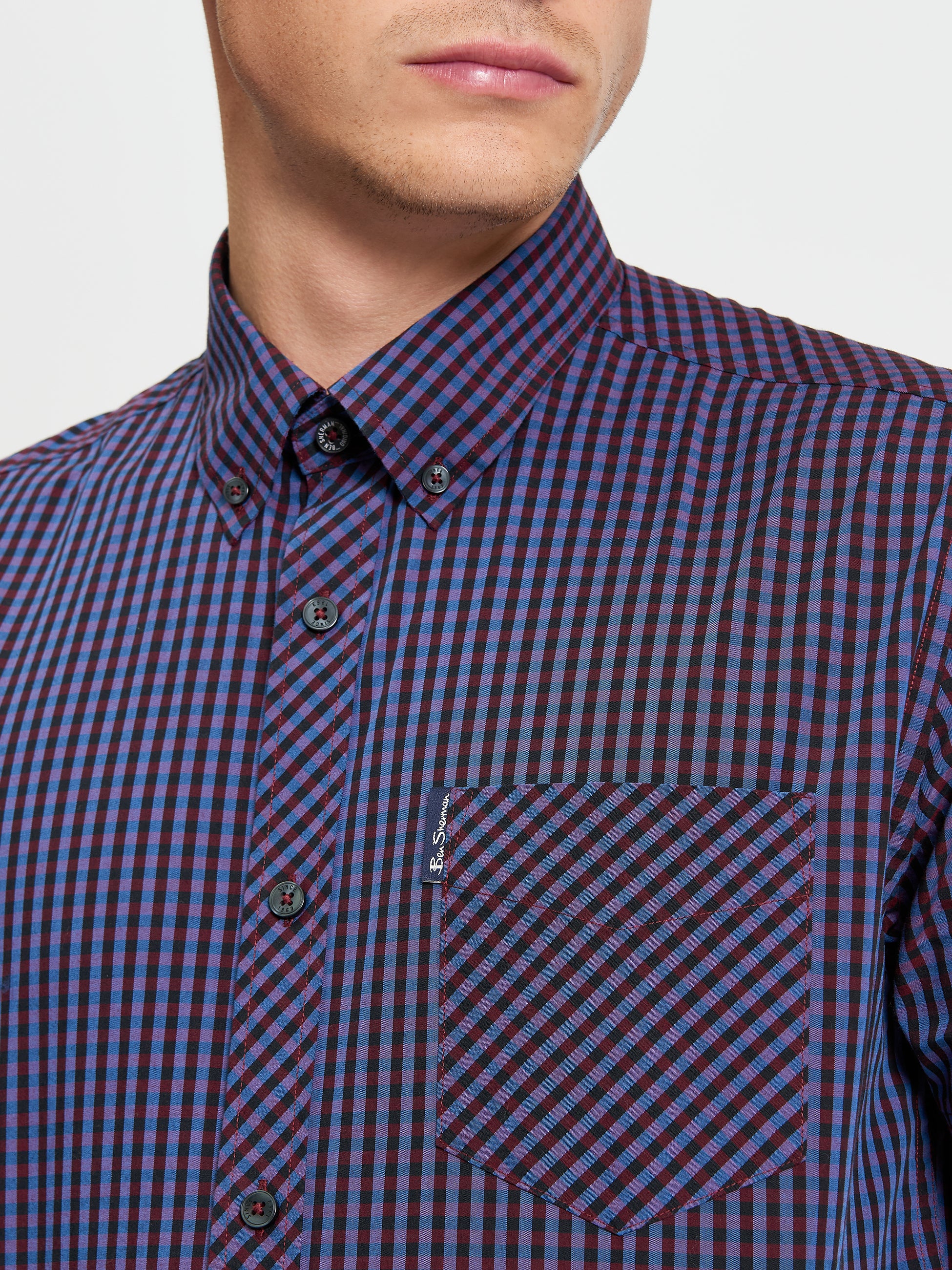 Signature Gingham Short Sleeve Shirt - Red - Close Up