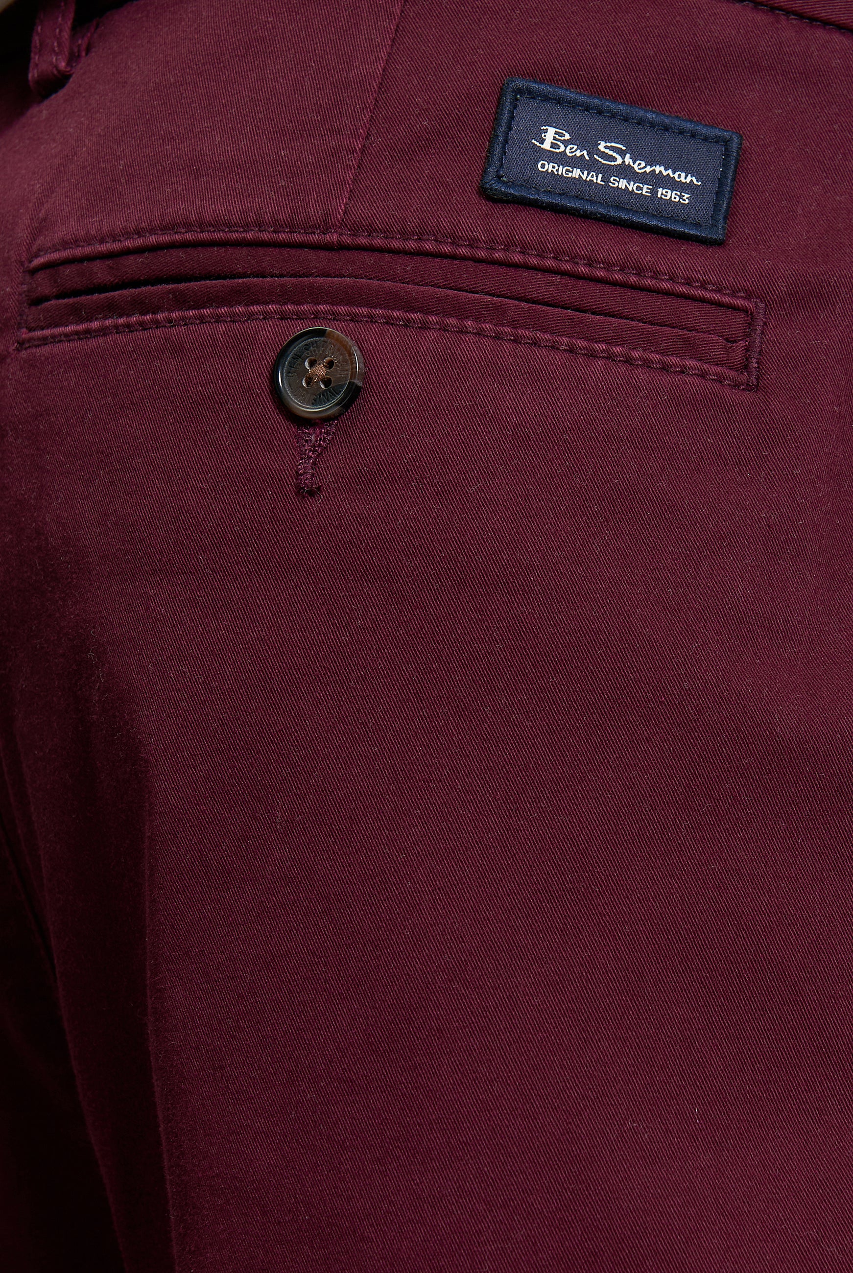 Signature Slim Stretch Chino - Dark Wine - Detail View