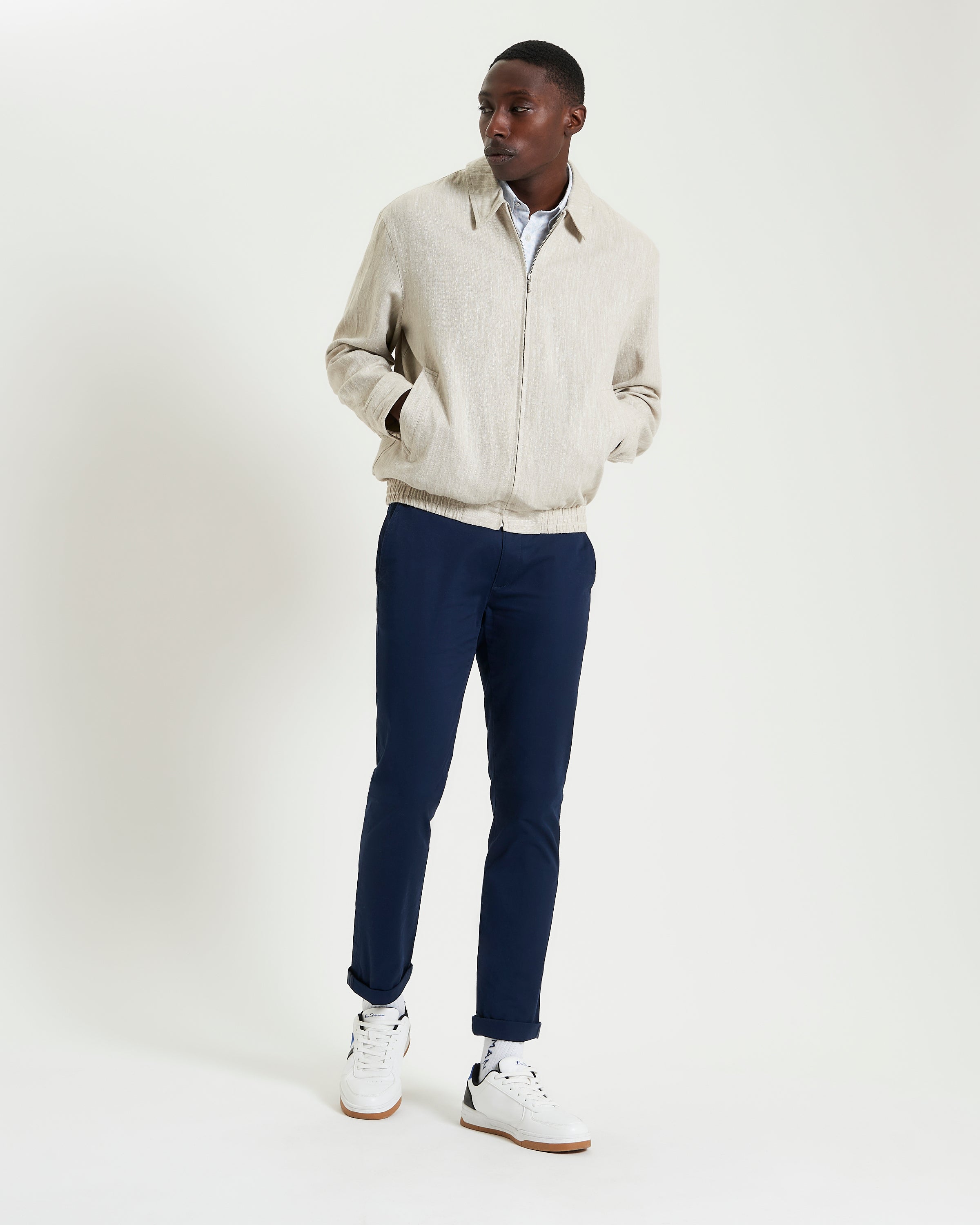 Linen Blouson – lightweight jacket for stylish layering, featuring zip front and side pockets.