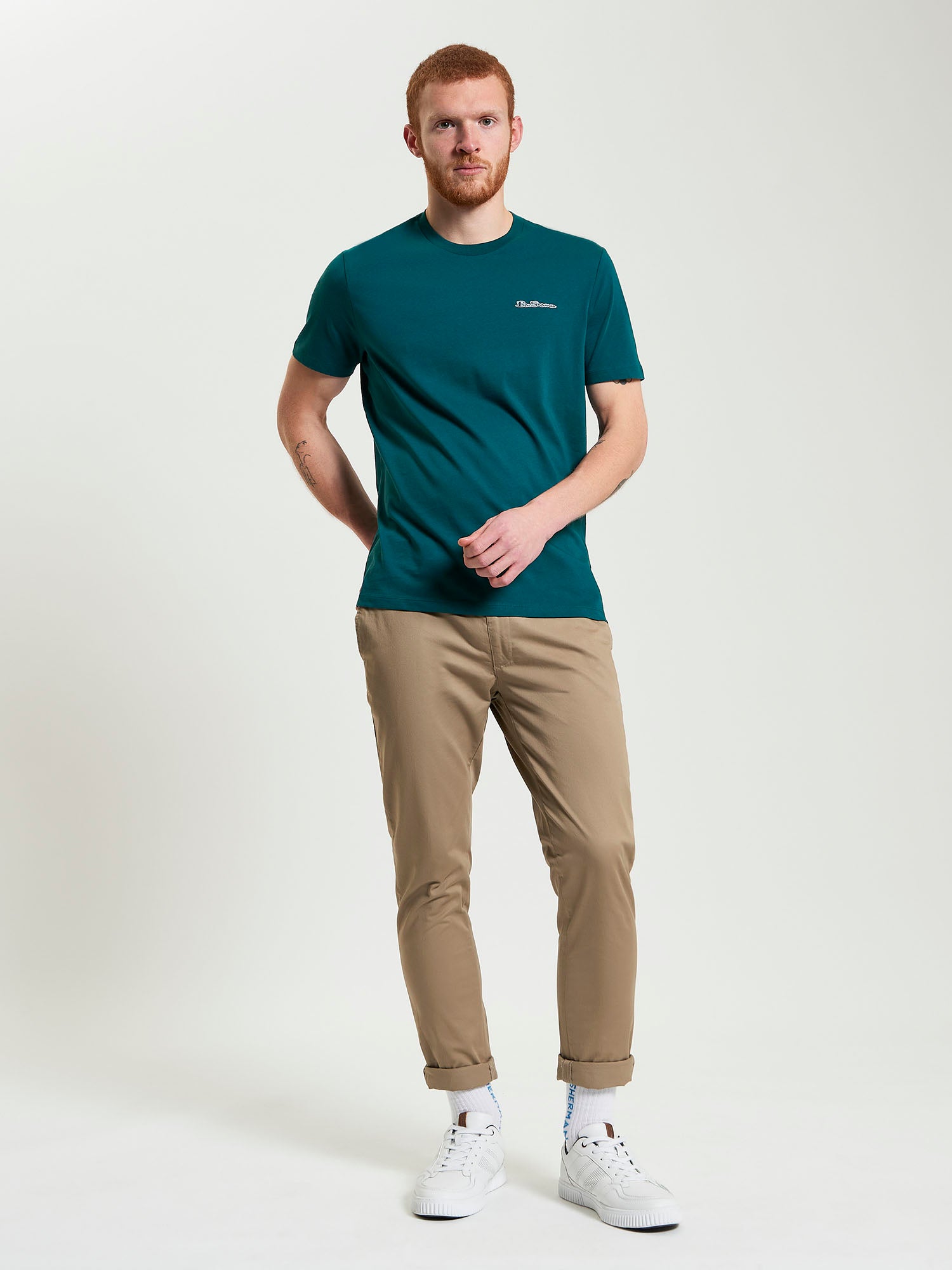 Signature Tee in green – crew neck, regular fit, organic cotton