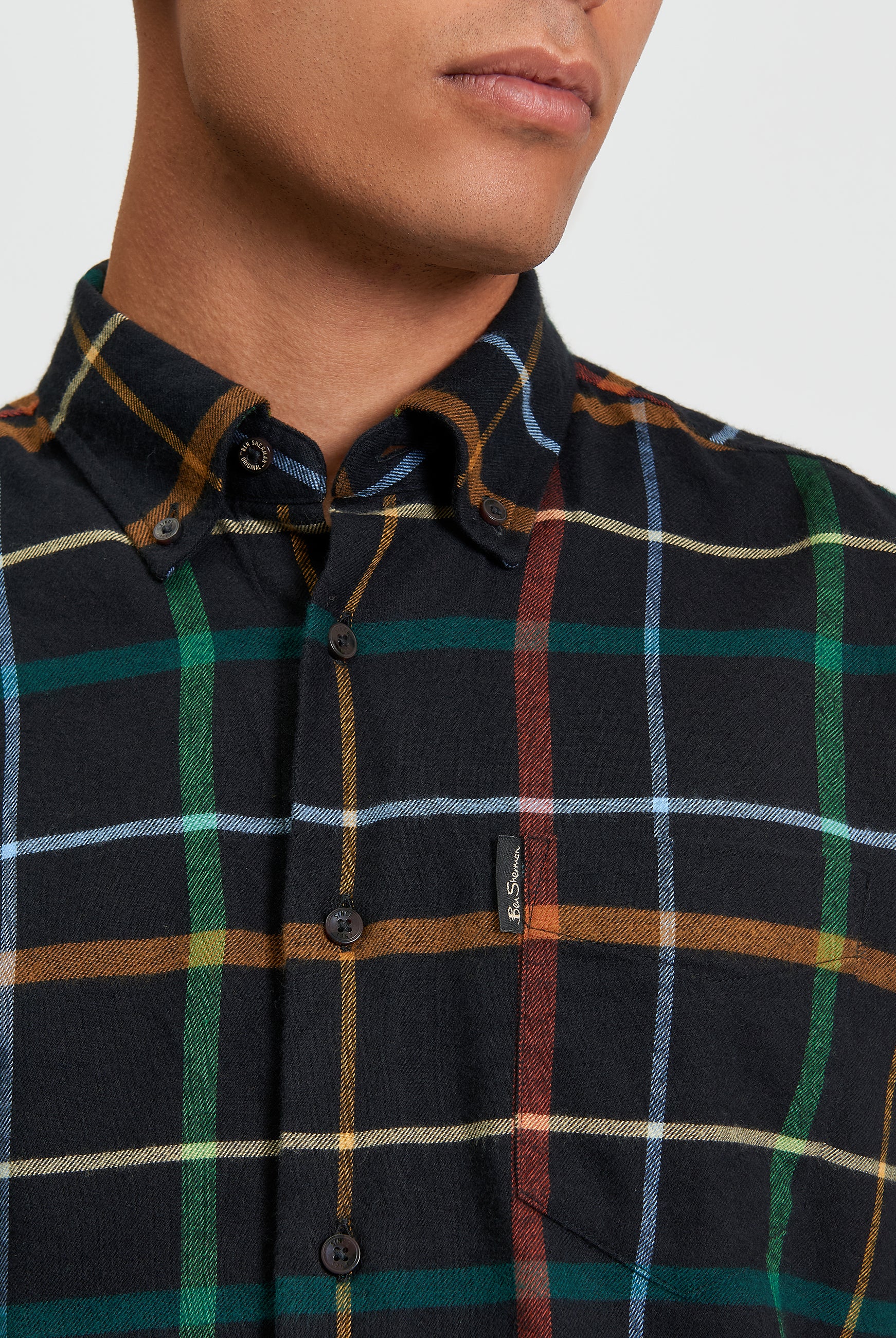 Oversized Brushed Check - Black - Close Up