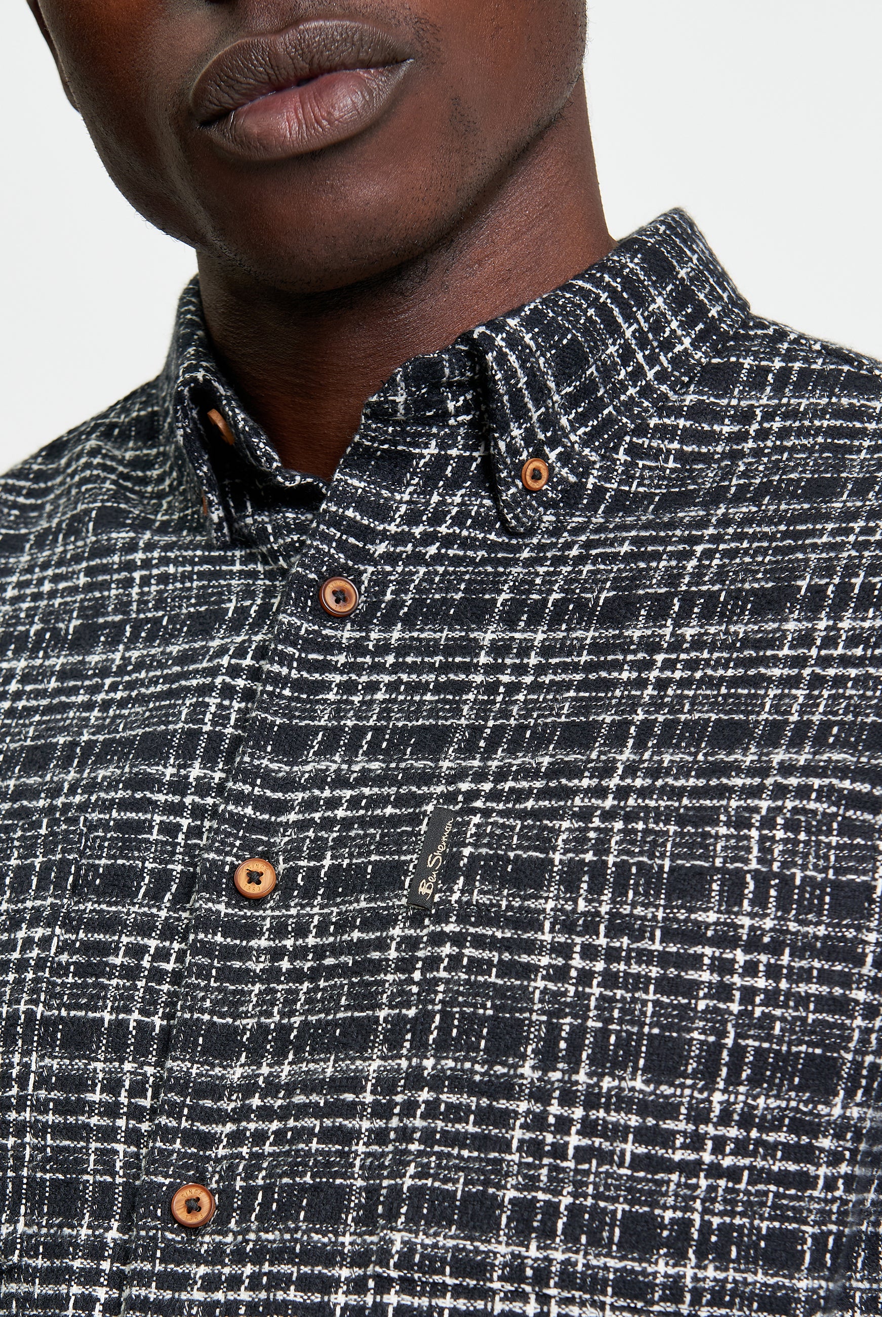 Twisted Yarn Shirt - Black - Close Up