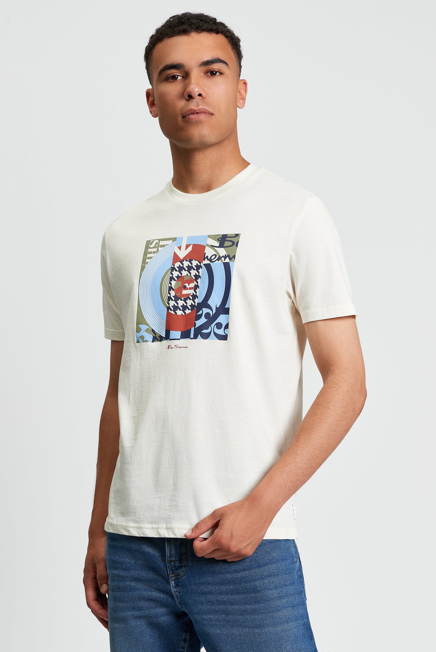 Collage Target - White - Front View