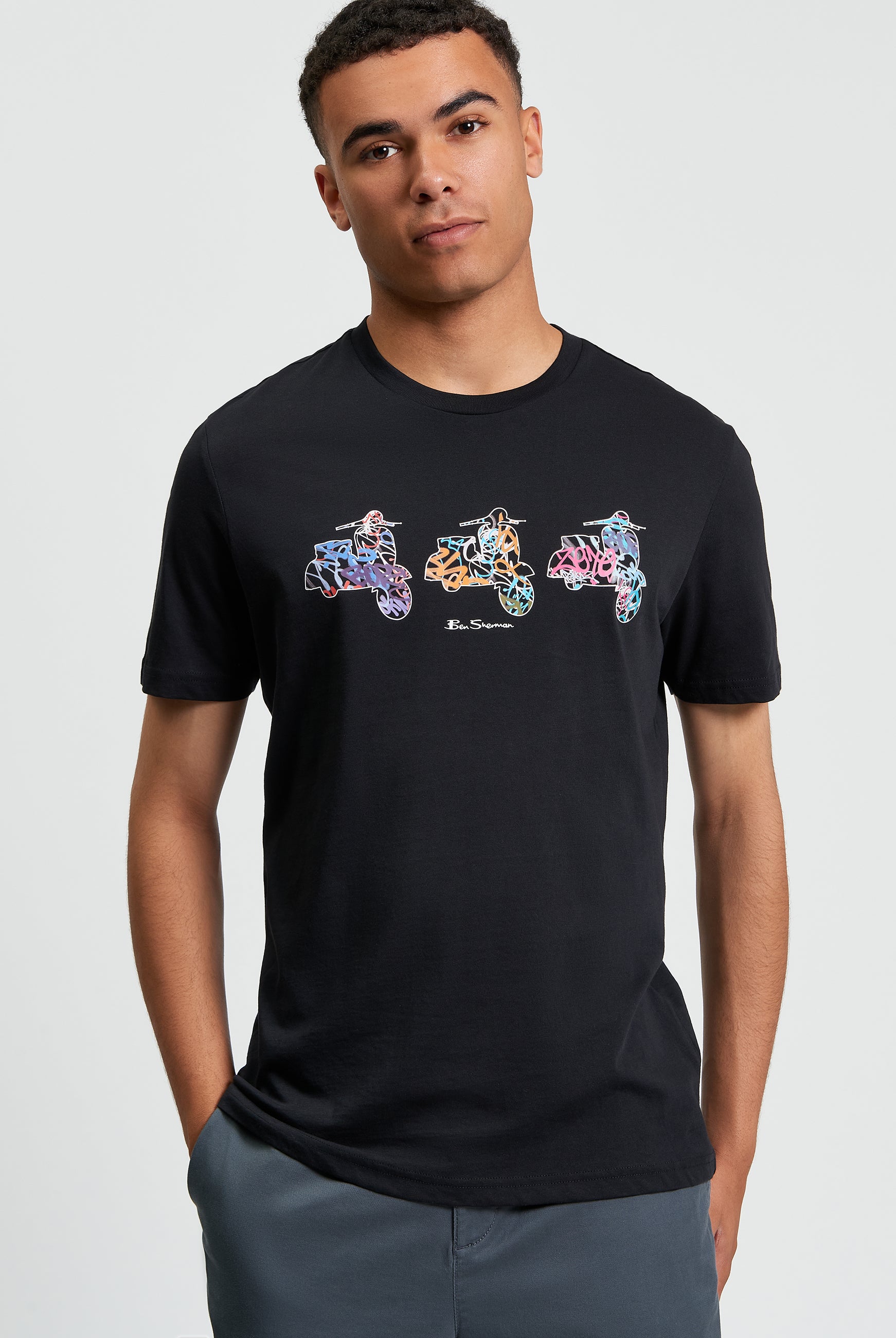 Scooter Spray - Black - Front View