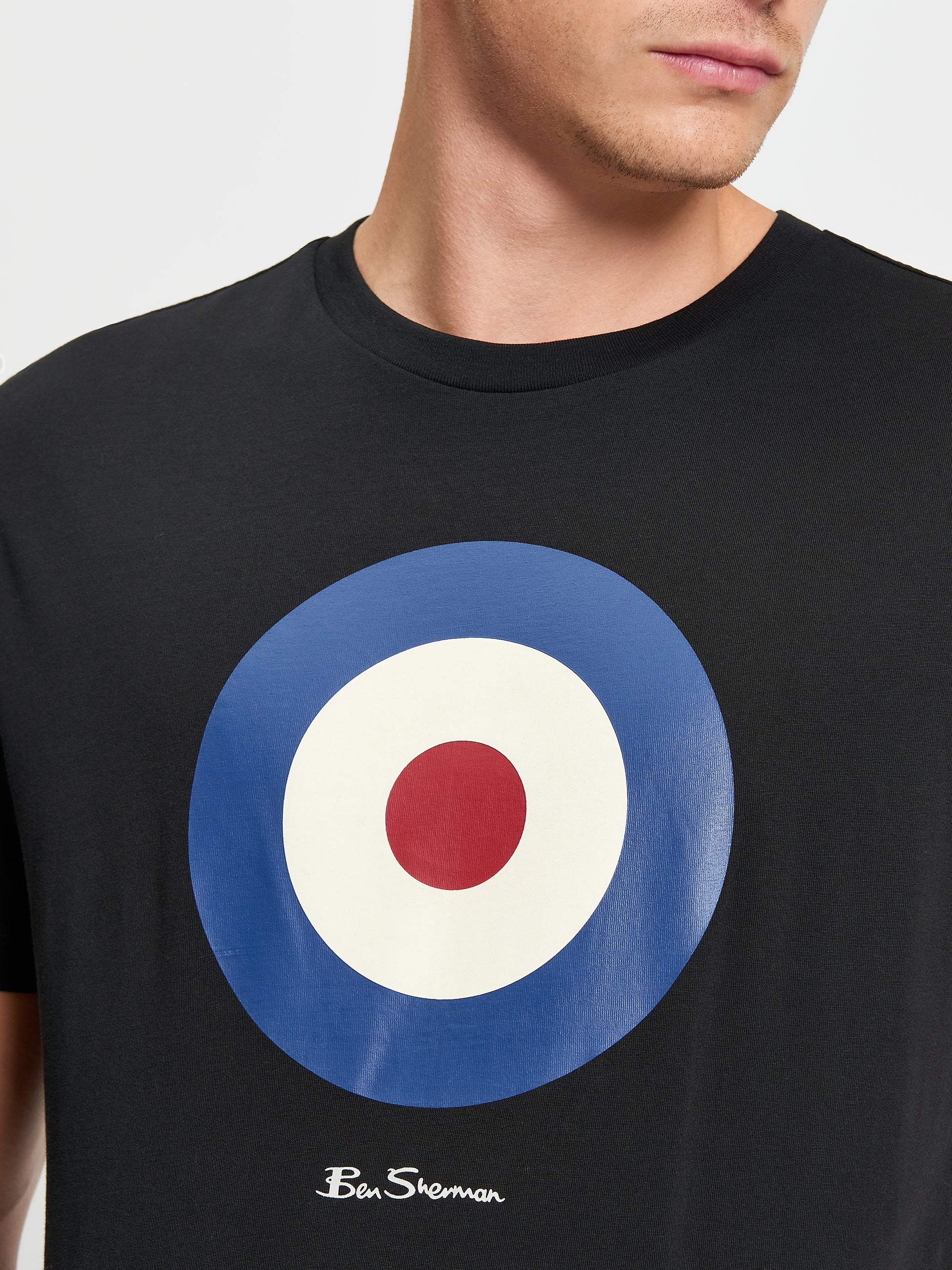 Signature Target T-Shirt Black Graphic Tee