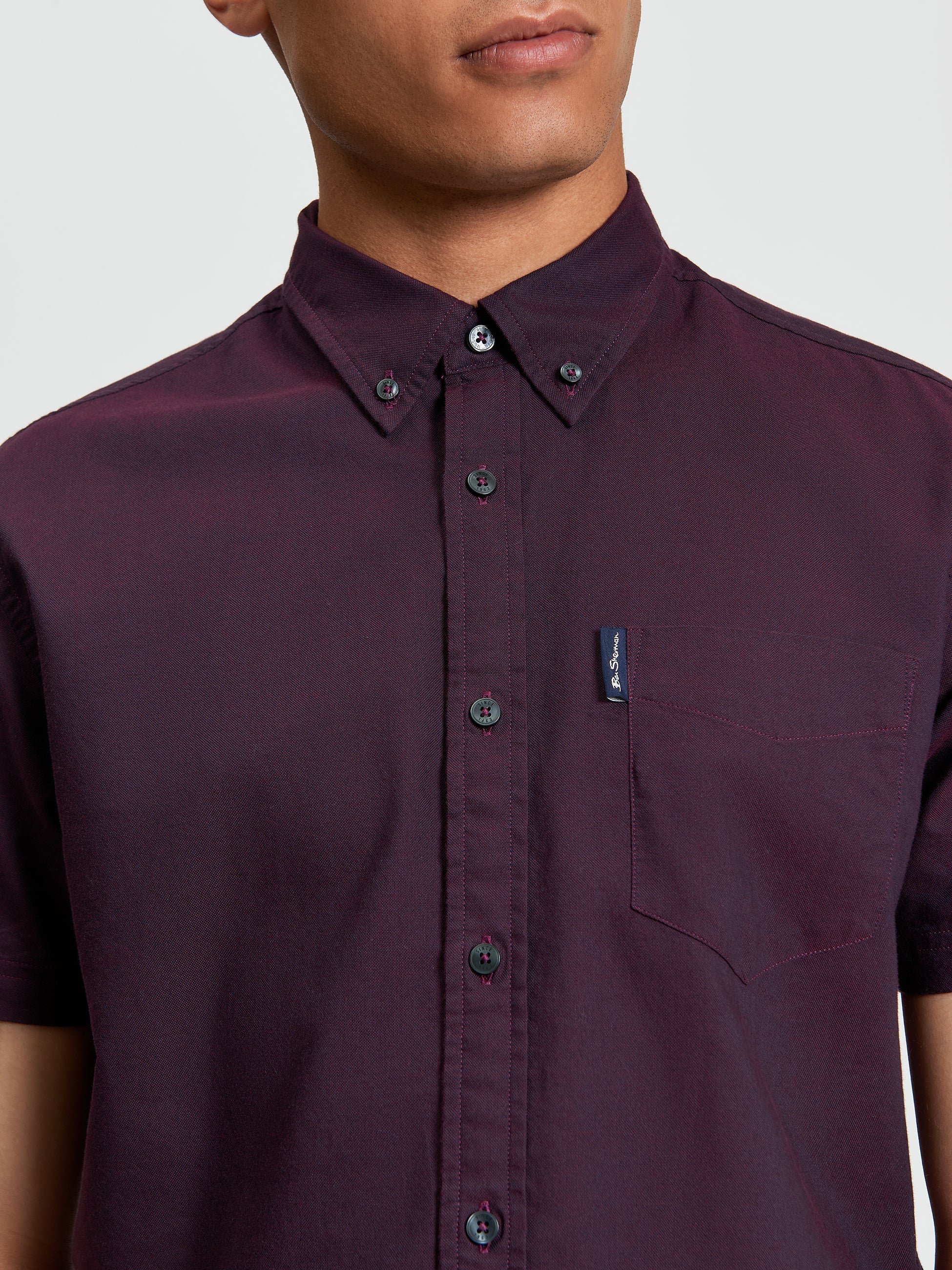 Signature Oxford Short Sleeve Shirt - Dark Wine - Close Up View