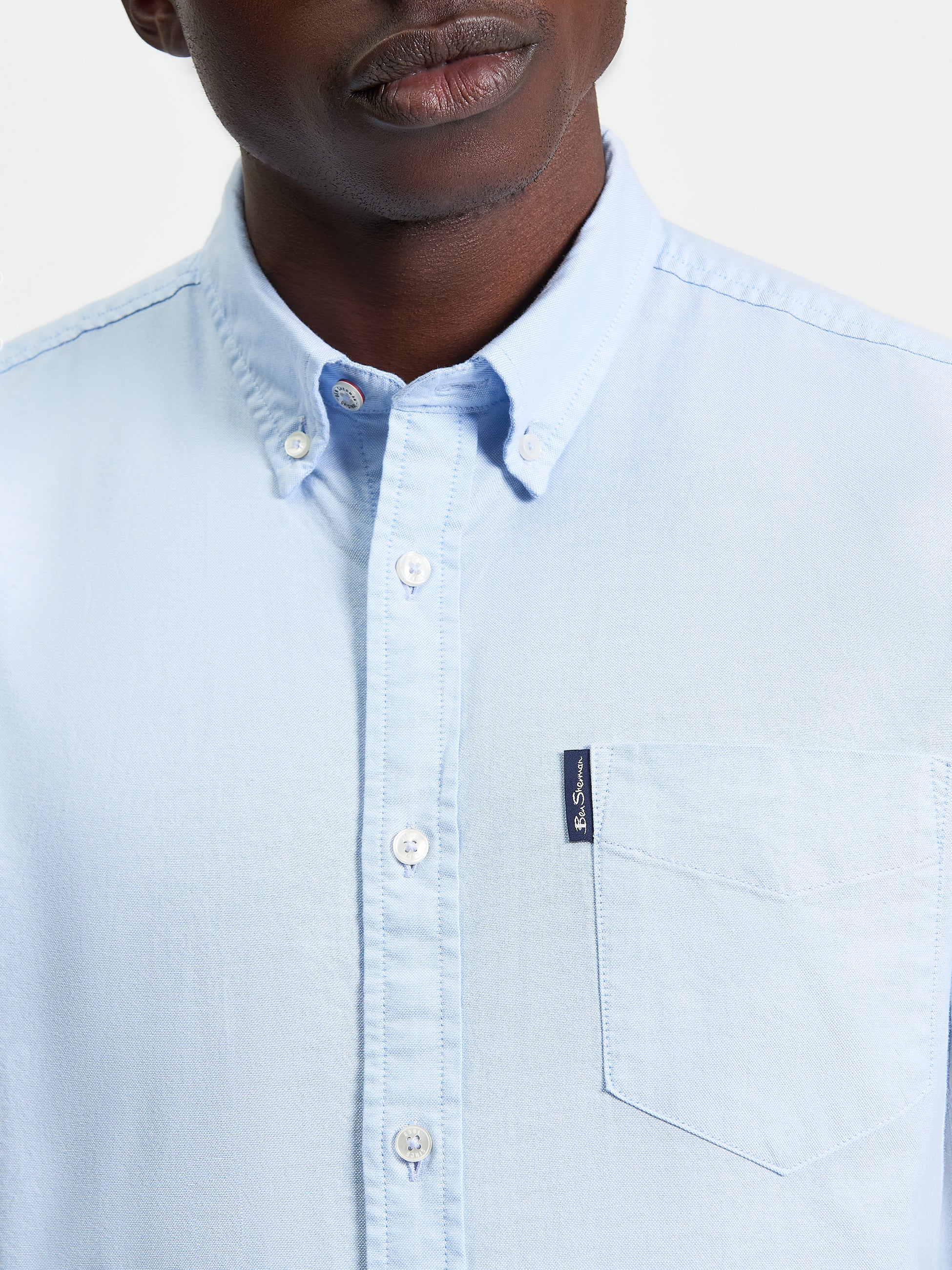 Signature Oxford Short Sleeve Shirt - Light Blue - Front View