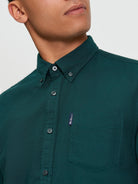 Signature Oxford Long Sleeve Shirt - Dark Green - Detail View