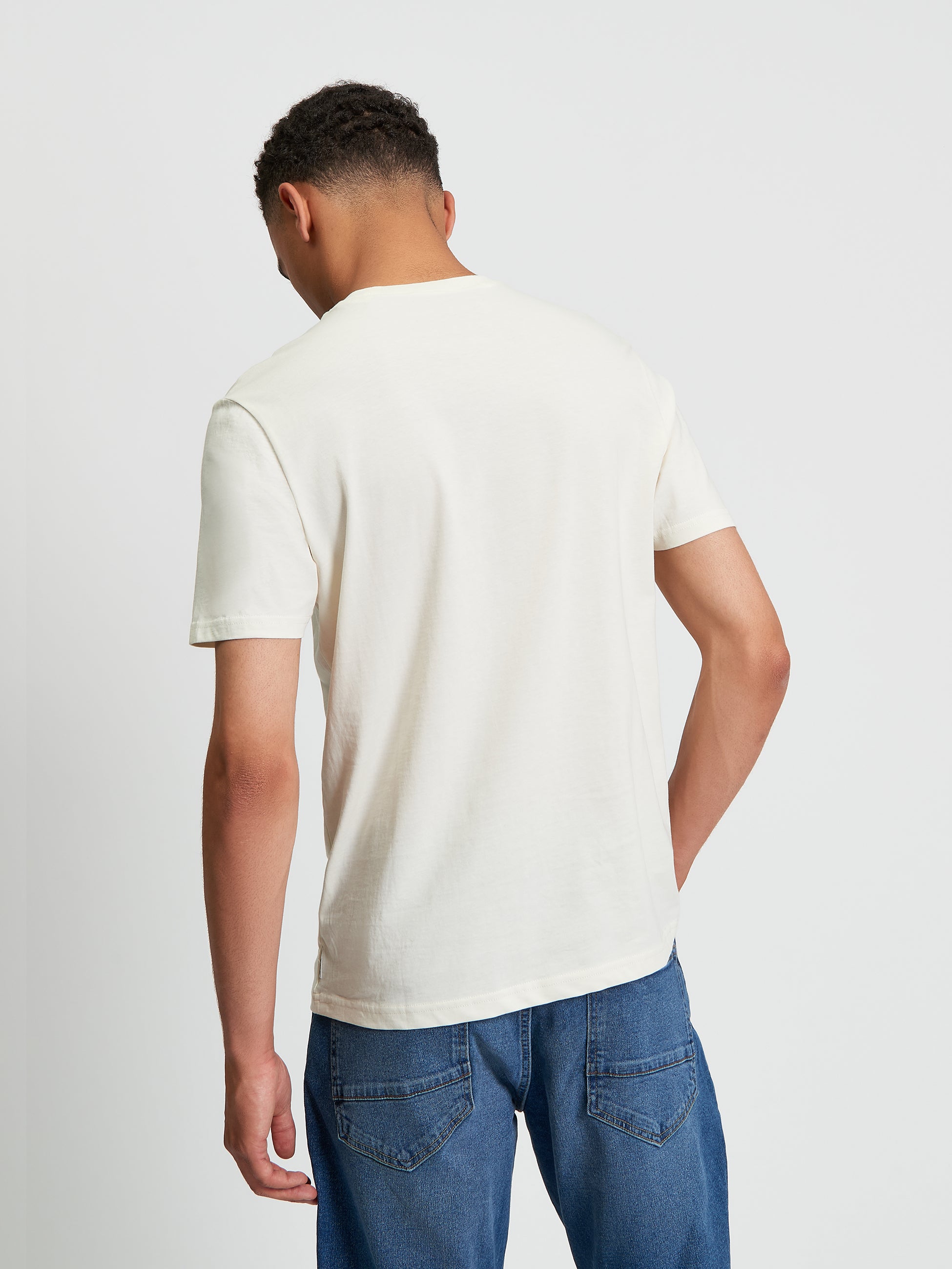 Collage Target - White - Back View