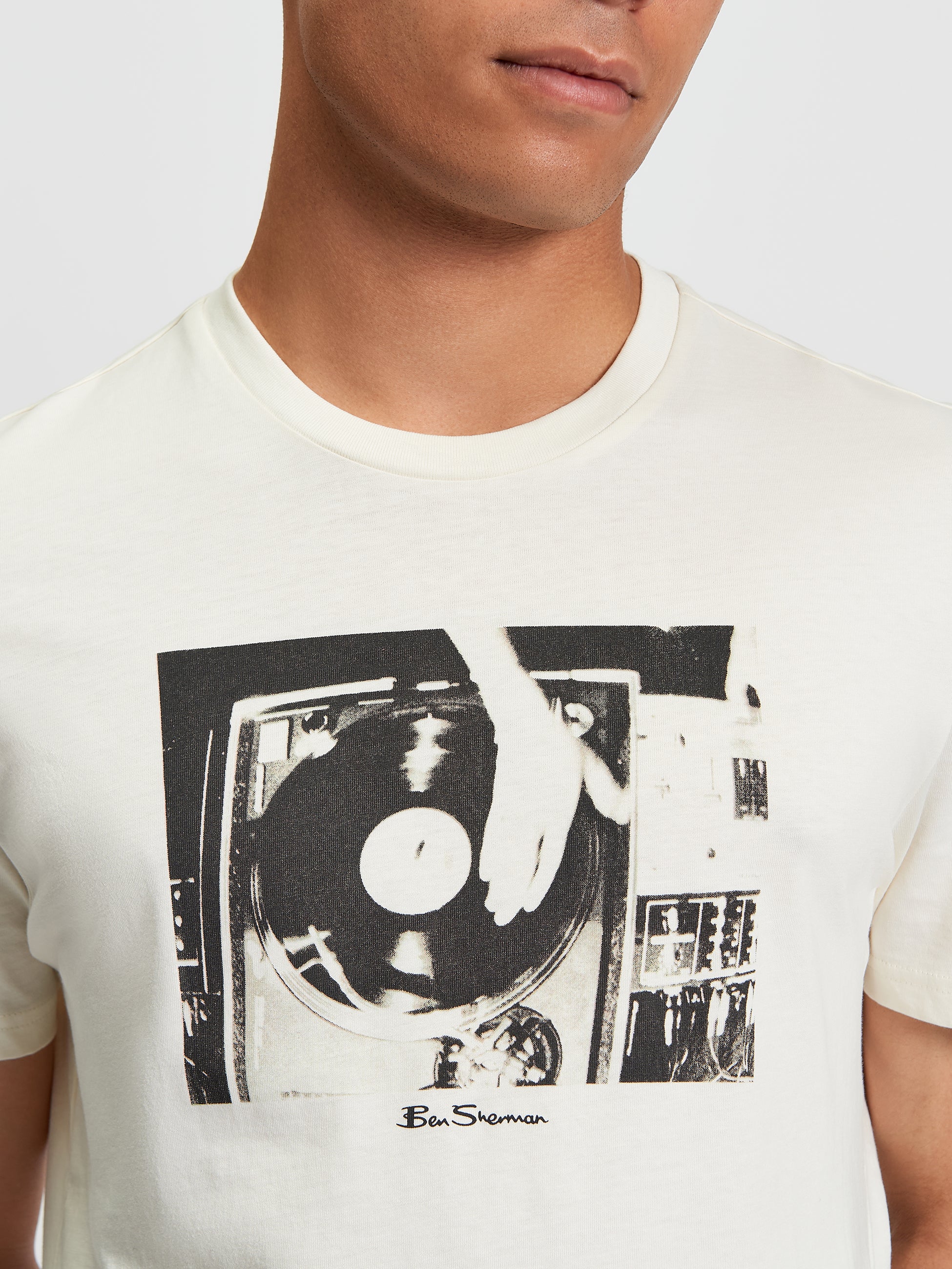 Turn Tables Print T-Shirt White