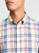 Irregular Check – close-up of a stylish long sleeve shirt by Ben Sherman with button-down collar.