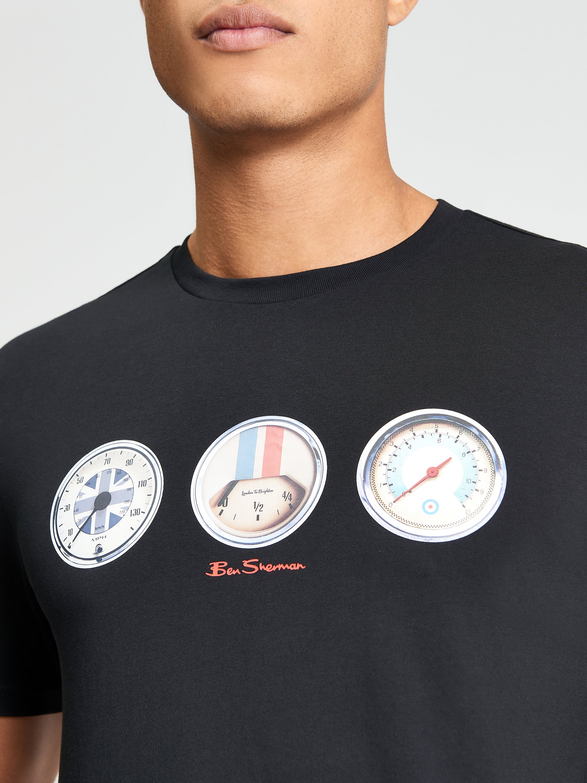Speed Tee – black t-shirt featuring mod-inspired graphic print by Ben Sherman.