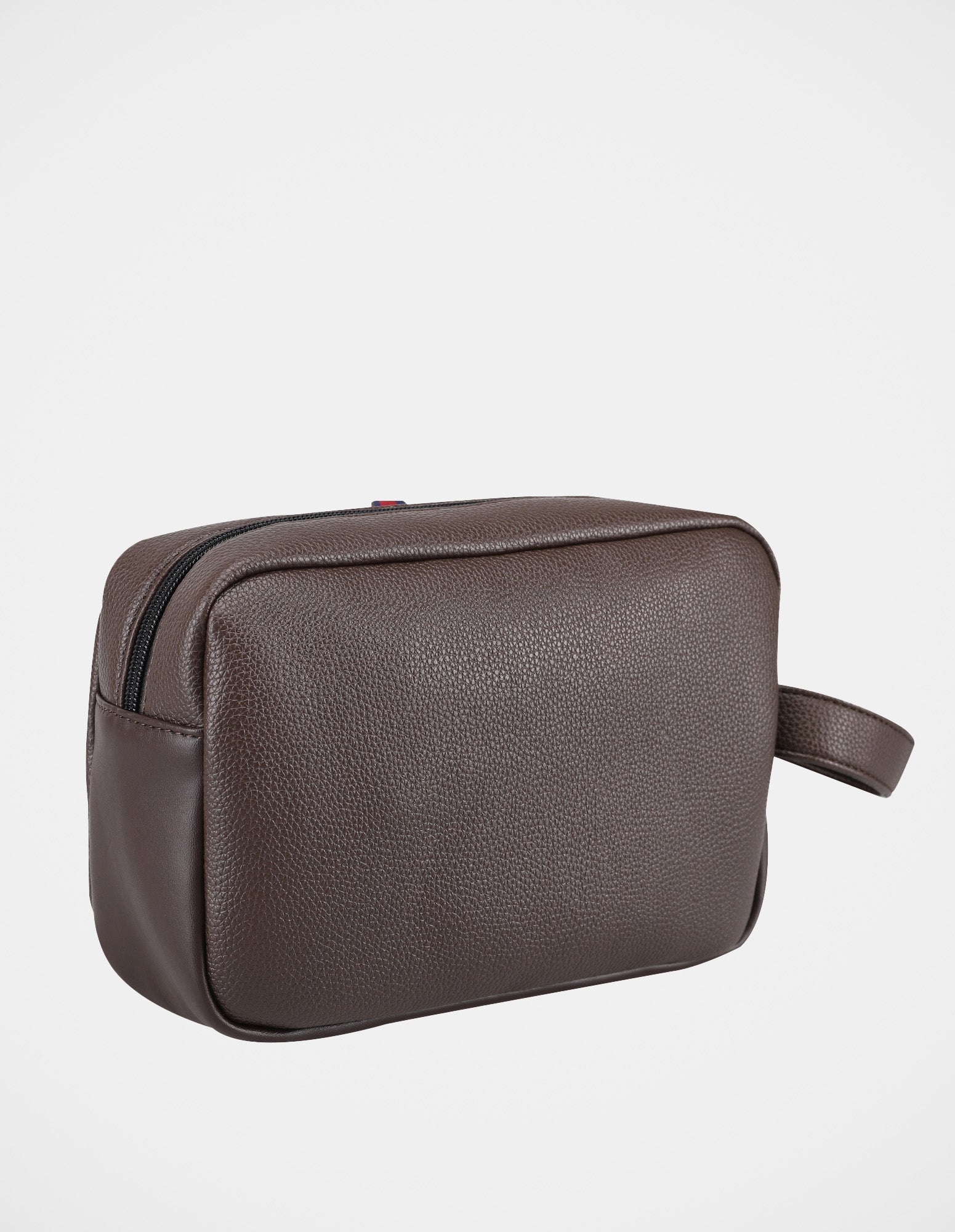 Wetpack washbag in brown, stylish and water-resistant, perfect for modern men on the go.
